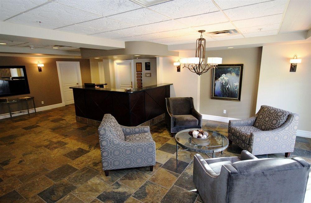 Canterra Suites Hotel Эдмонтон Экстерьер фото